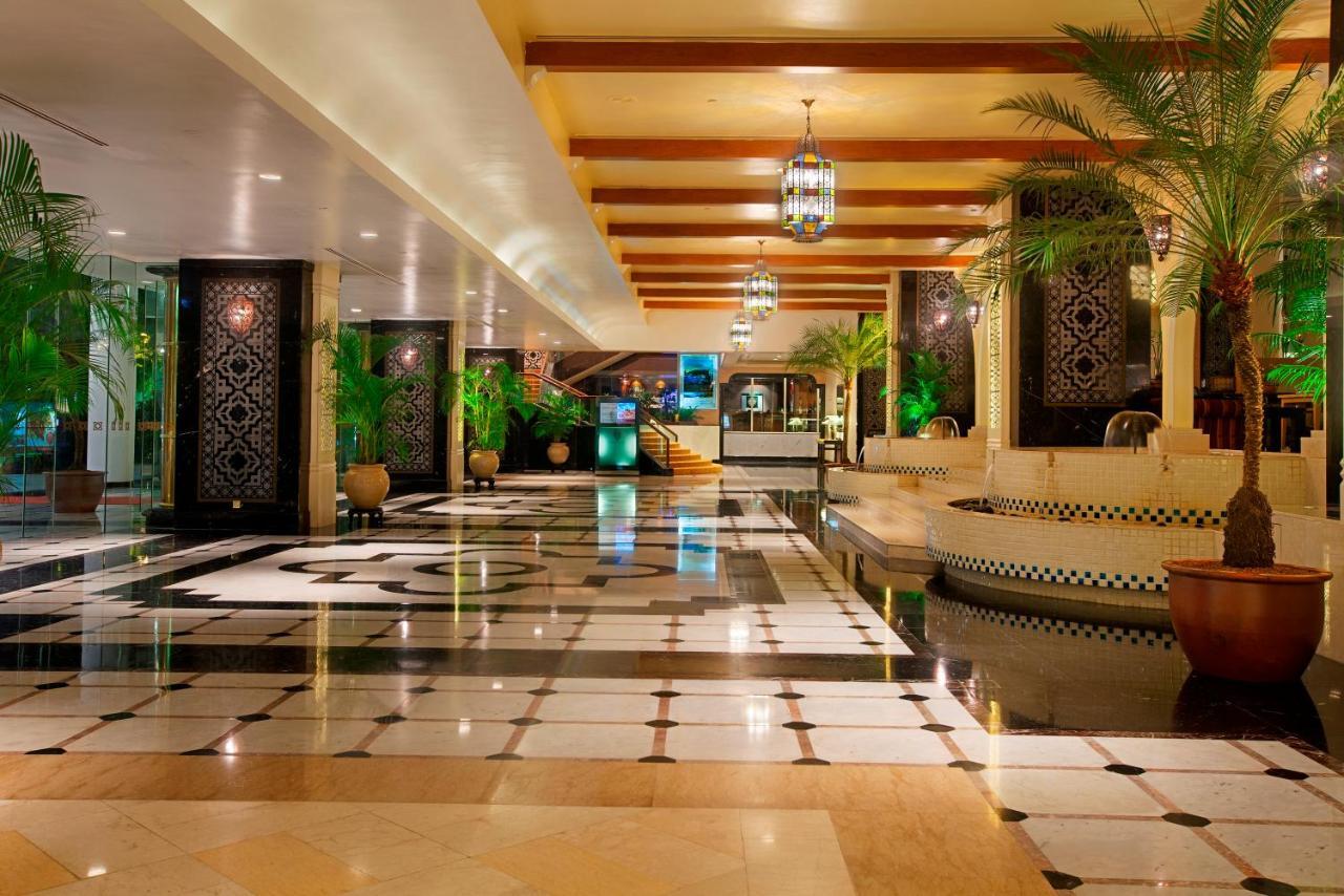 Hotel Istana Kuala Lumpur City Centre — Photos 1